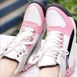 ⭐️ NWT Size 8 Women’s Edgy Shoes